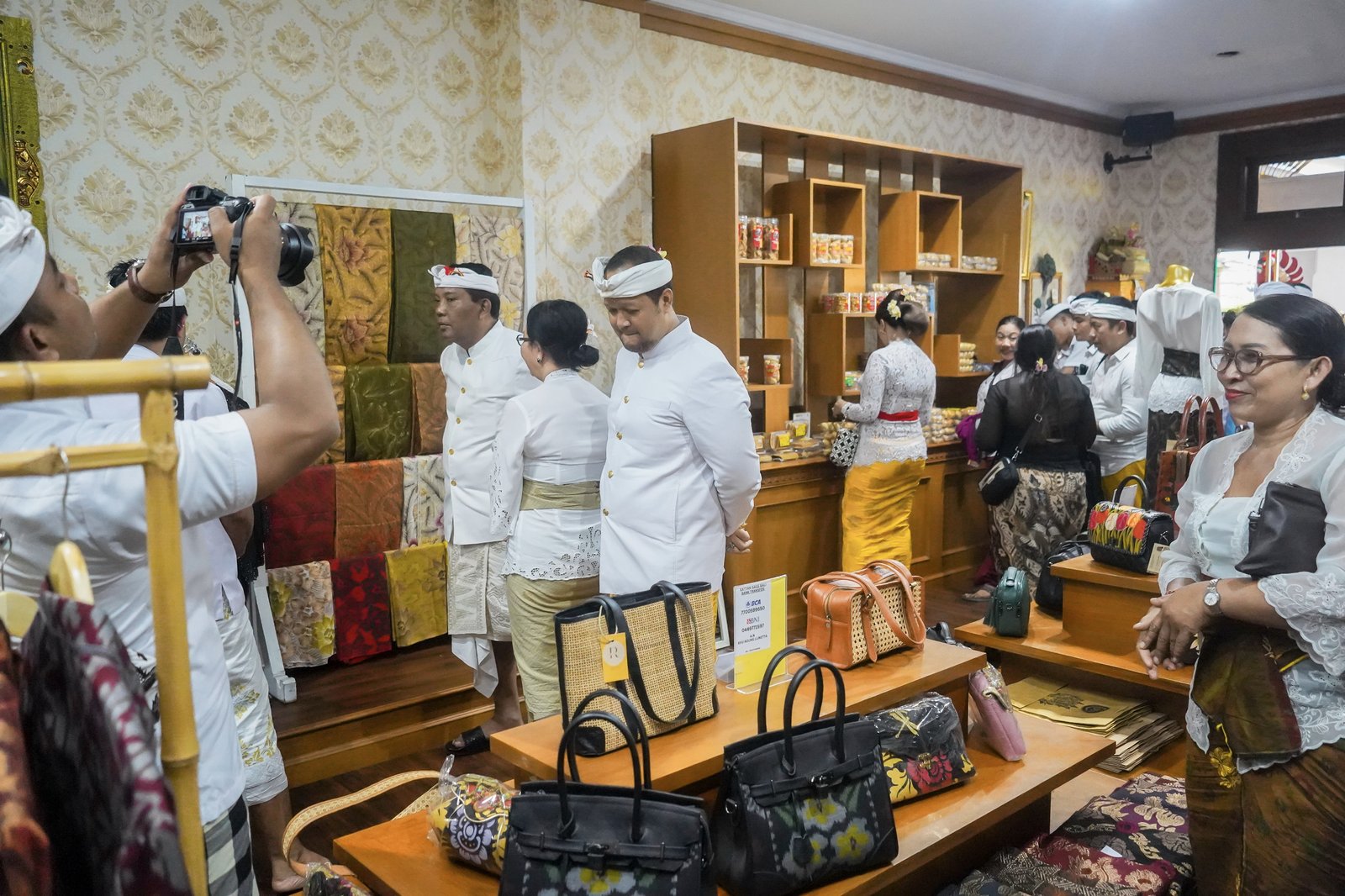 Wabup Alit Sucipta Apresiasi Pembukaan Galeri UMKM di Gedung DPRD Badung